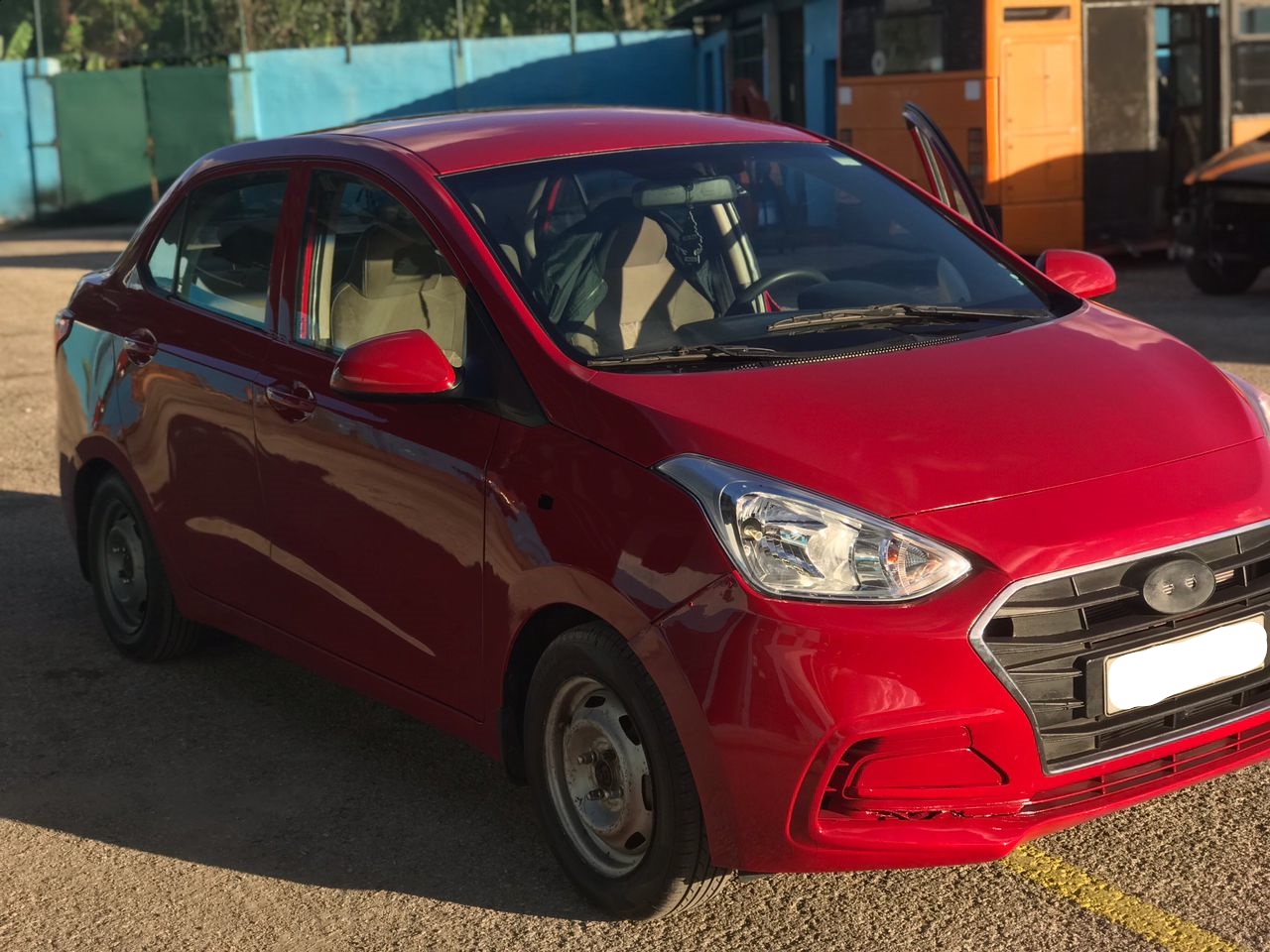 gran i10 rojo terminado